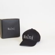 Black Walni hat