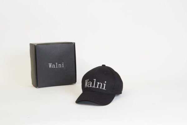 Black Walni hat